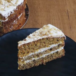 Letscake Carrot Cake (2kg) Pre-Sliced 1x16ptn